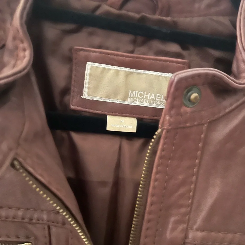 Size: M - Picture 3 of 3